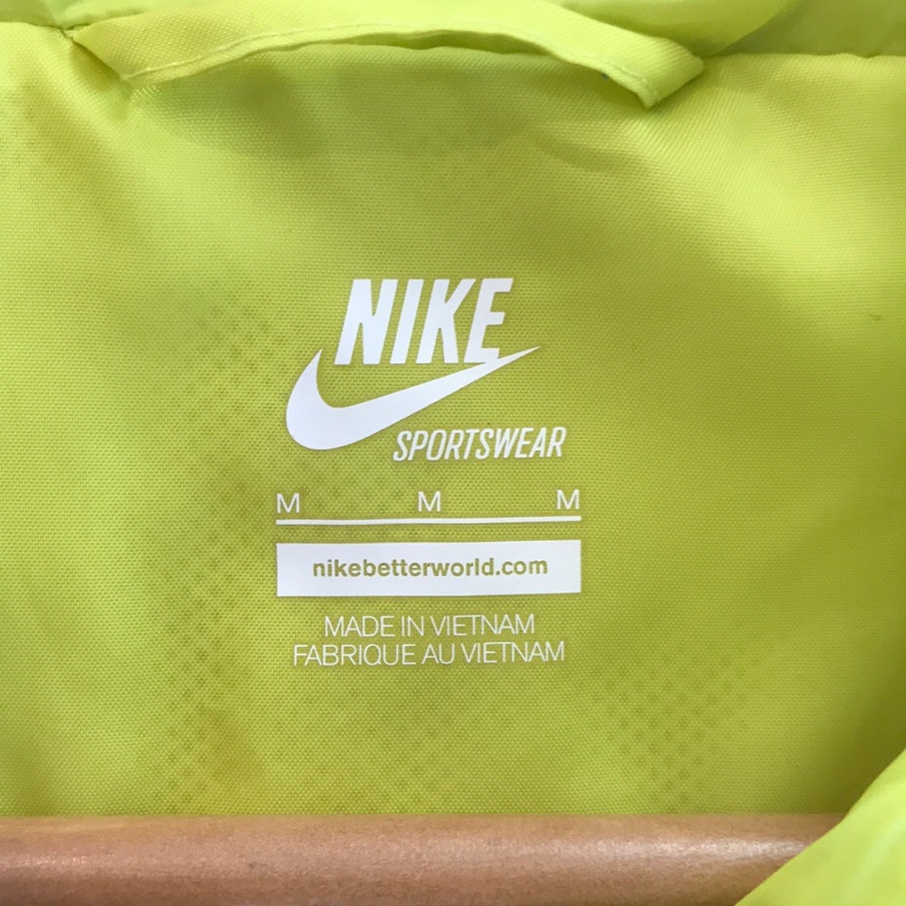 Nike Windrunner Jacket Medium - image 2